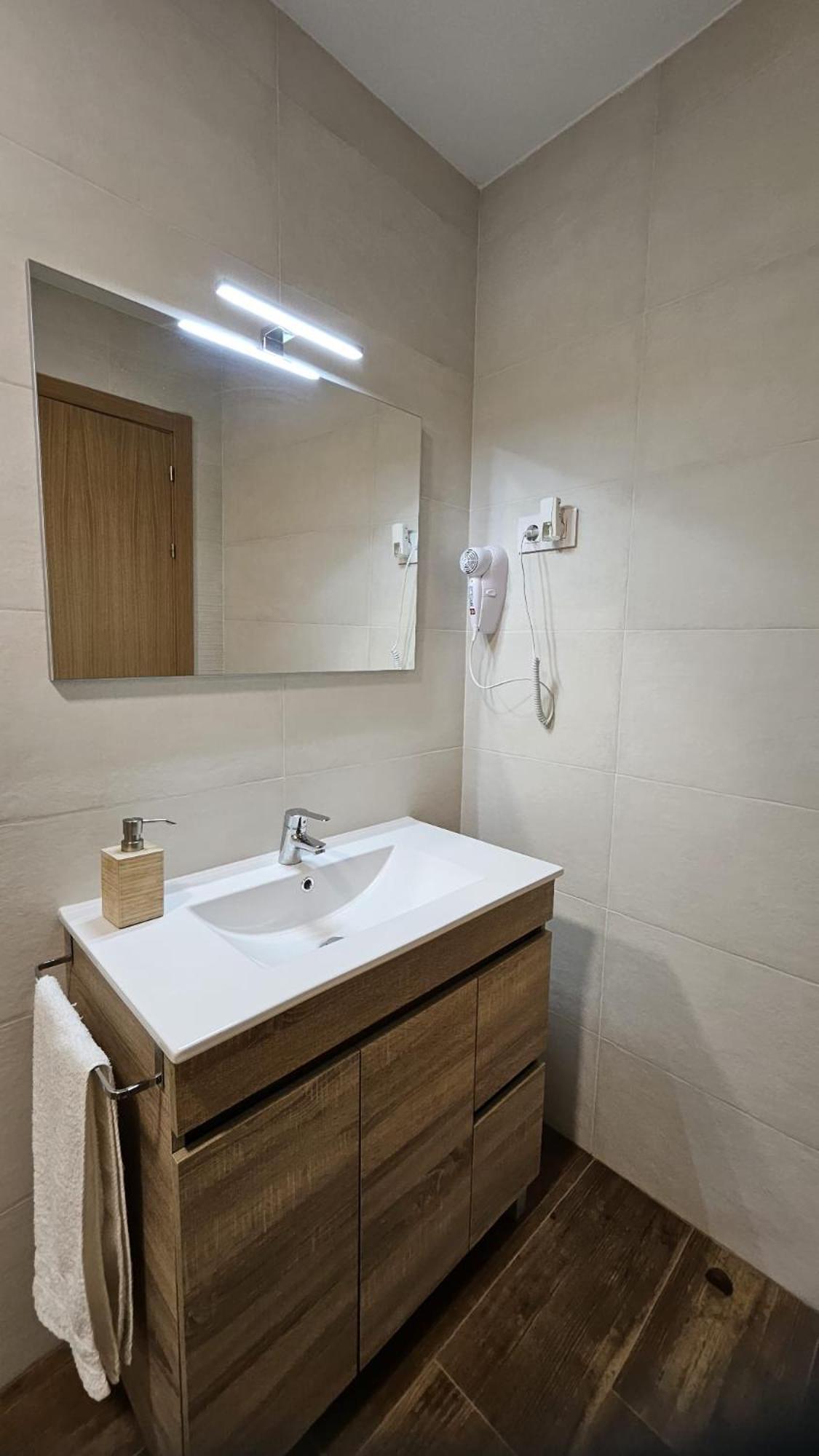 Casa Rural La Nava Навалуэнга Экстерьер фото