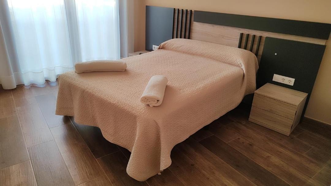 Casa Rural La Nava Навалуэнга Экстерьер фото